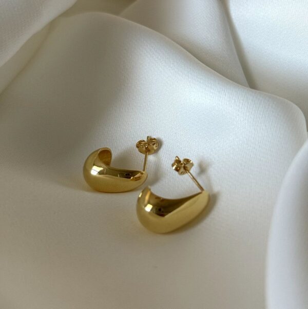 Trendy Gold Plated Water Droplet Stud Earings