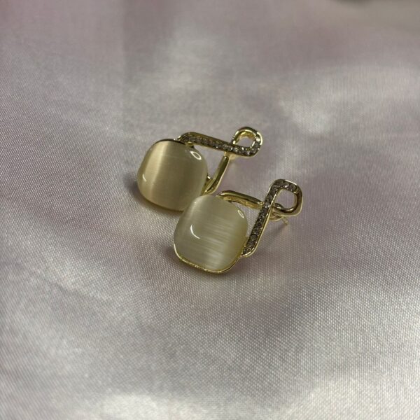 Elegant 2-Piece Pendant Set - Image 3