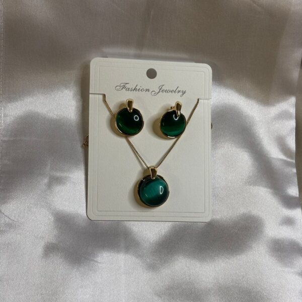 Elegant 2 piece Green Stone Pendant Set